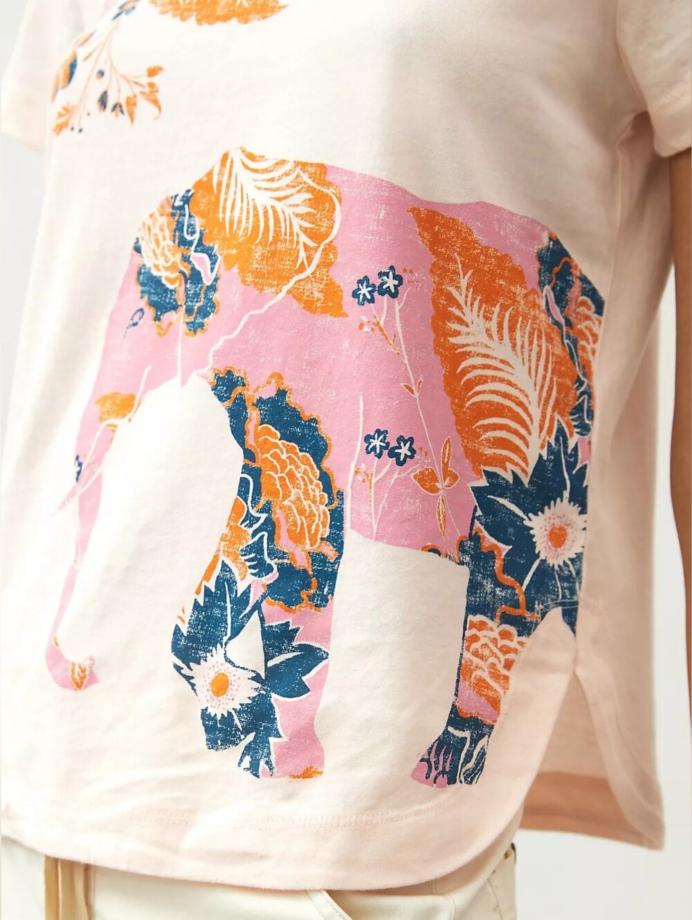 Maeve by Anthropologie Elephant Graphic Tee XS Floral 100% Cotton Short Sleeve - Picture 3 of 8